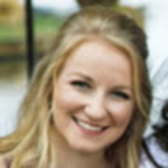 Meet your Posher, Lauren - Picture 1 of 1